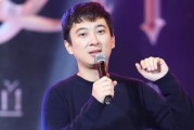 小哇吃瓜娱乐博主,揭秘娱乐圈幕后故事，带你领略明星真实一面